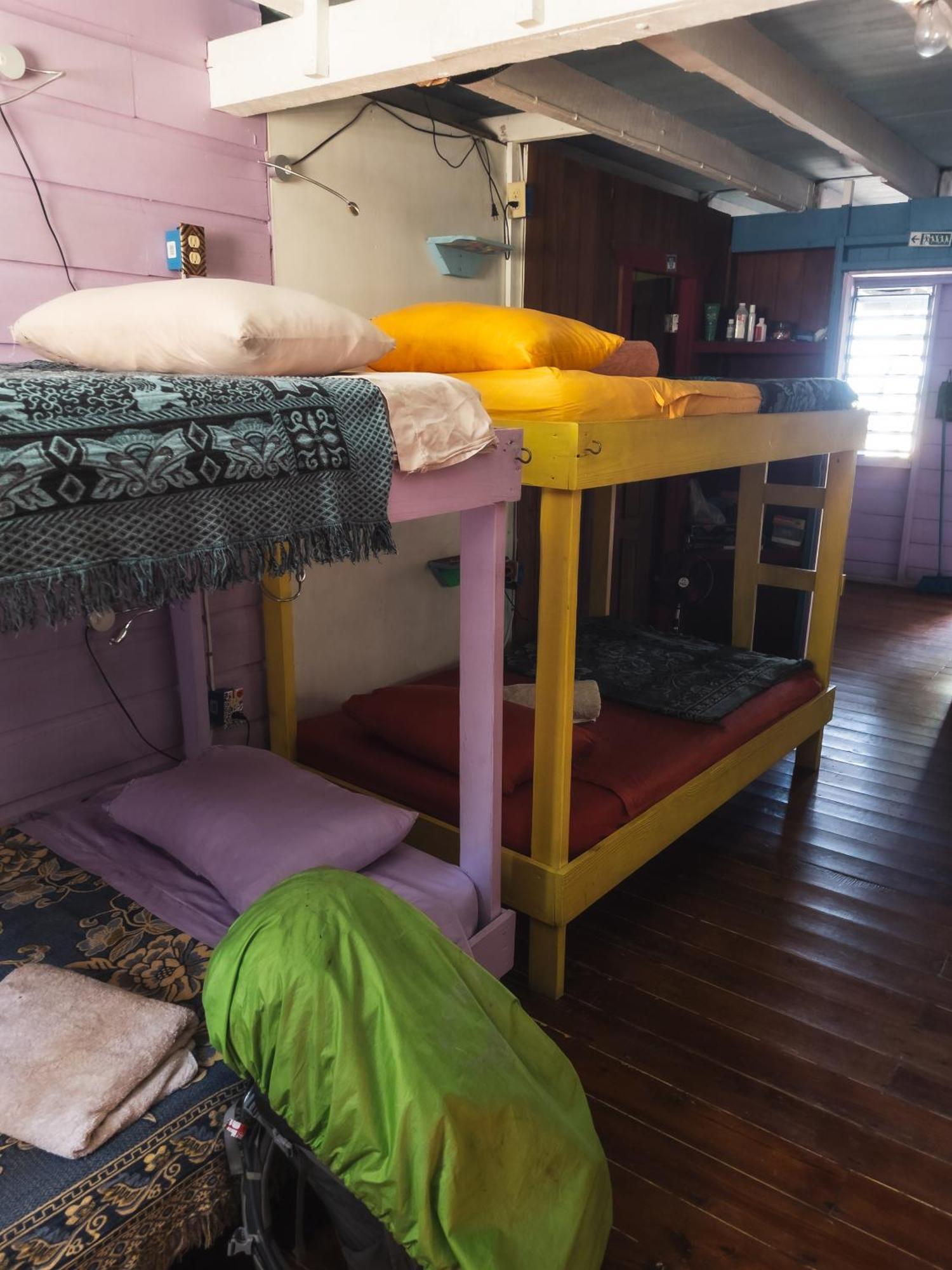 Anda Di Hows Hostel Placencia Zewnętrze zdjęcie