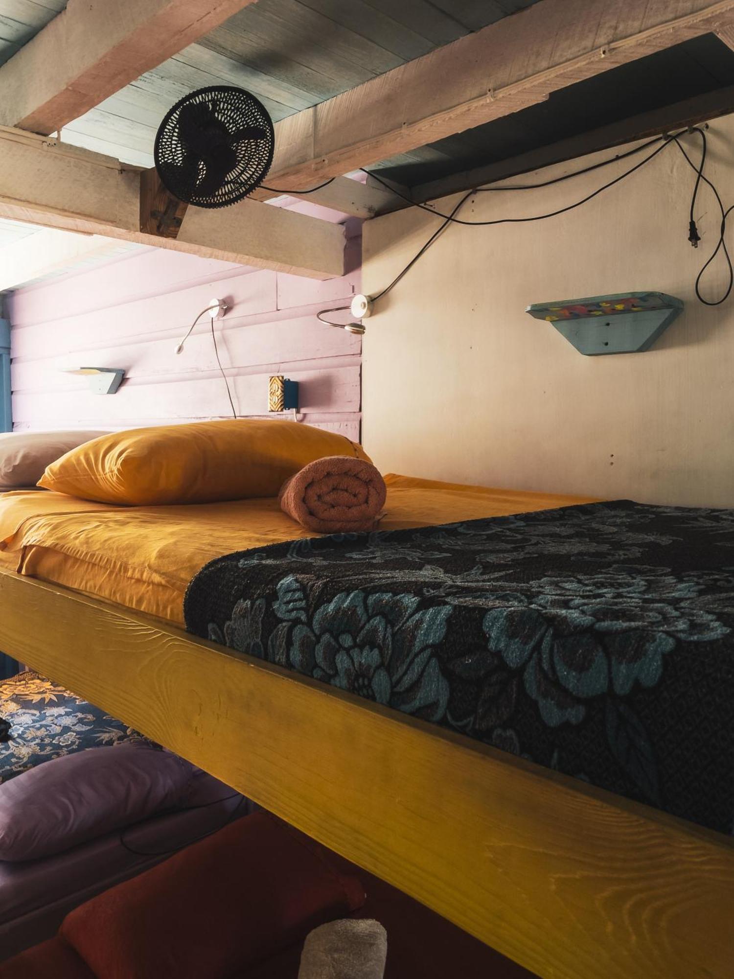 Anda Di Hows Hostel Placencia Zewnętrze zdjęcie
