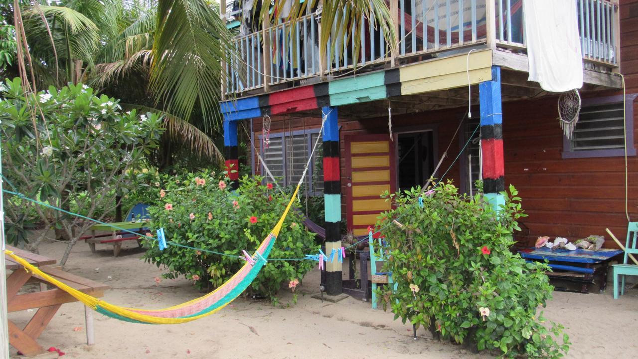 Anda Di Hows Hostel Placencia Zewnętrze zdjęcie