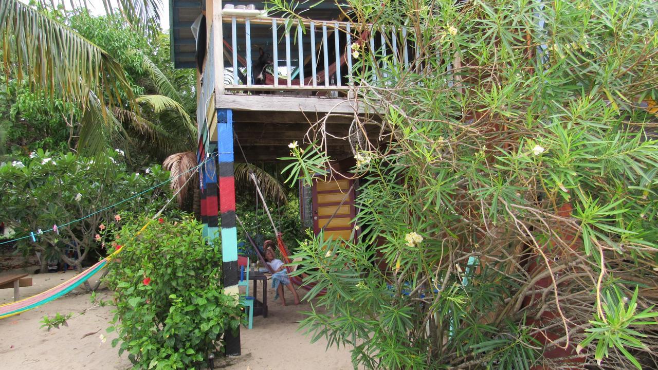 Anda Di Hows Hostel Placencia Zewnętrze zdjęcie